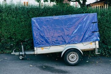 A Movable Trailer on the Roadside